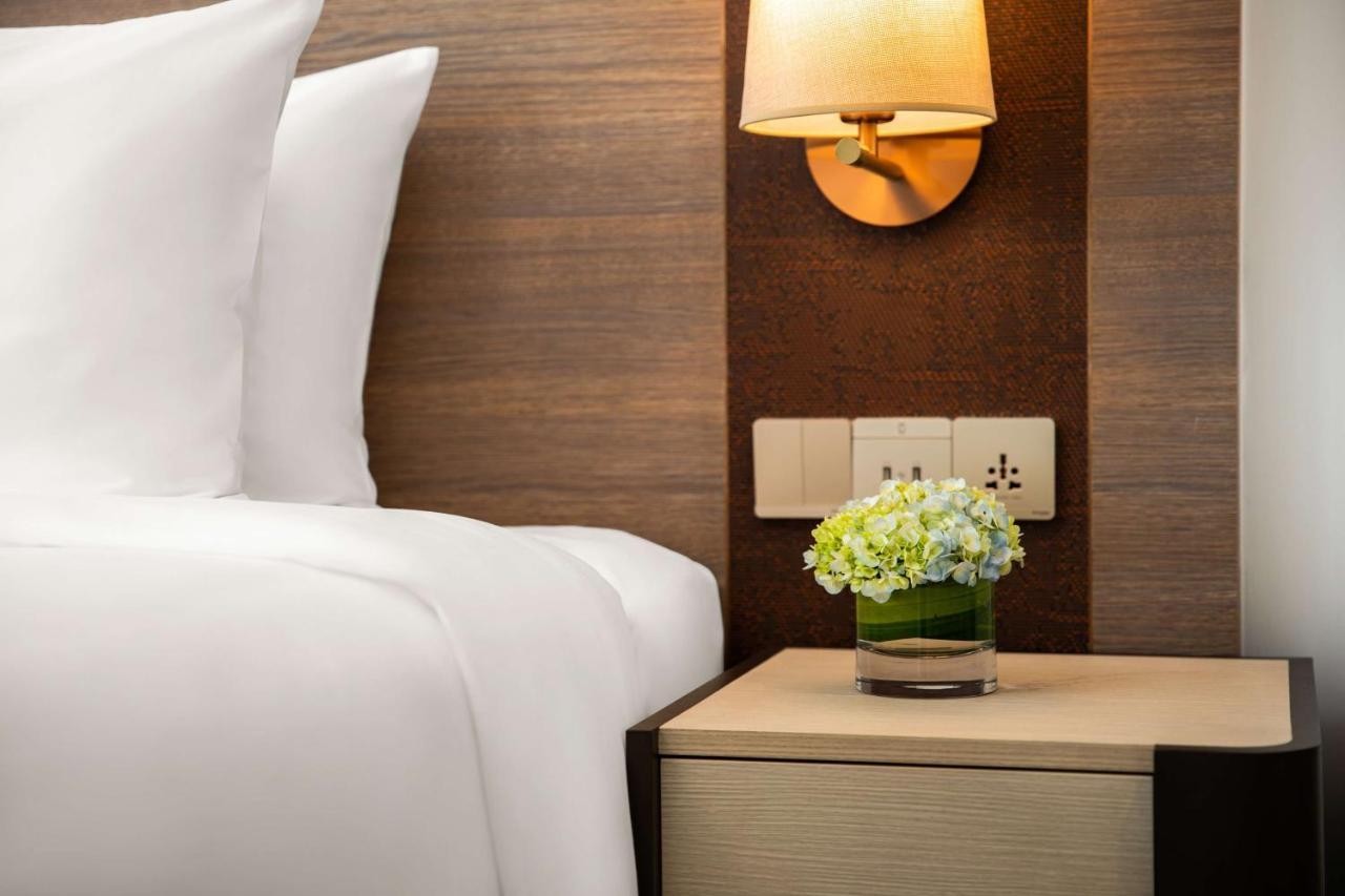 Radisson Hyderabad Hitec City Bagian luar foto